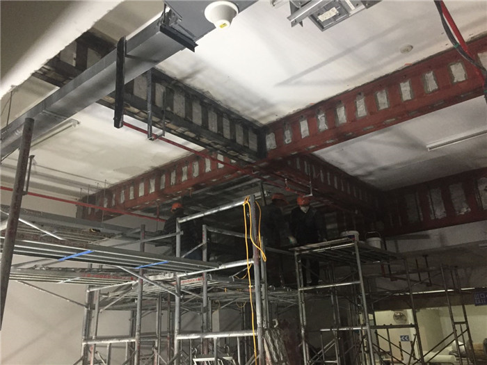 银行顶层建筑结构加固