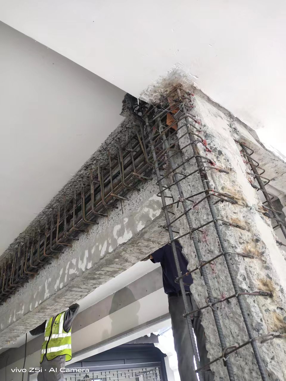 白鹭院B区72栋梁改低加固工程